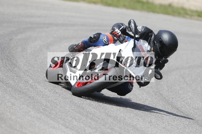 /27 12.06.2025 Ducati Schweiz Trackday Warmup  ADR/blau-bleu/18